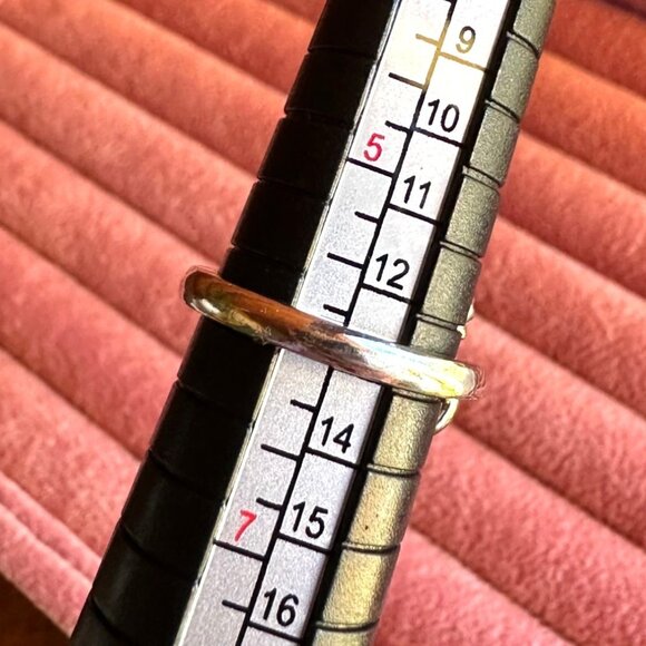 Sterling Silver Heart Ring W/ Diamond Accents Size 6 Elegant Design Stamped 925 - Picture 2 of 9